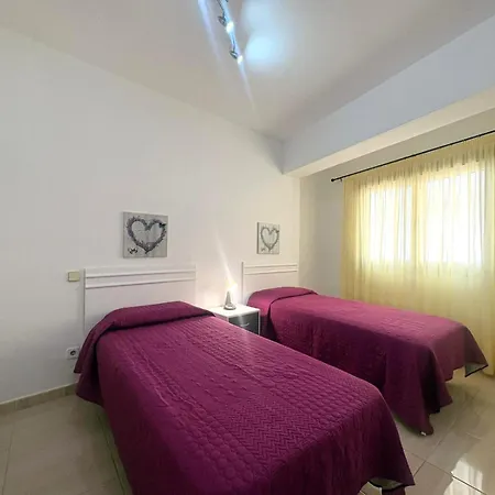 P57 Flat Apartment *
